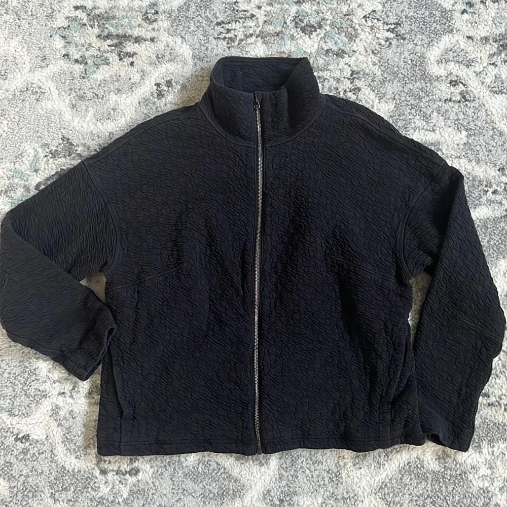 Lululemon Rippled Full Zip Jacket in Black